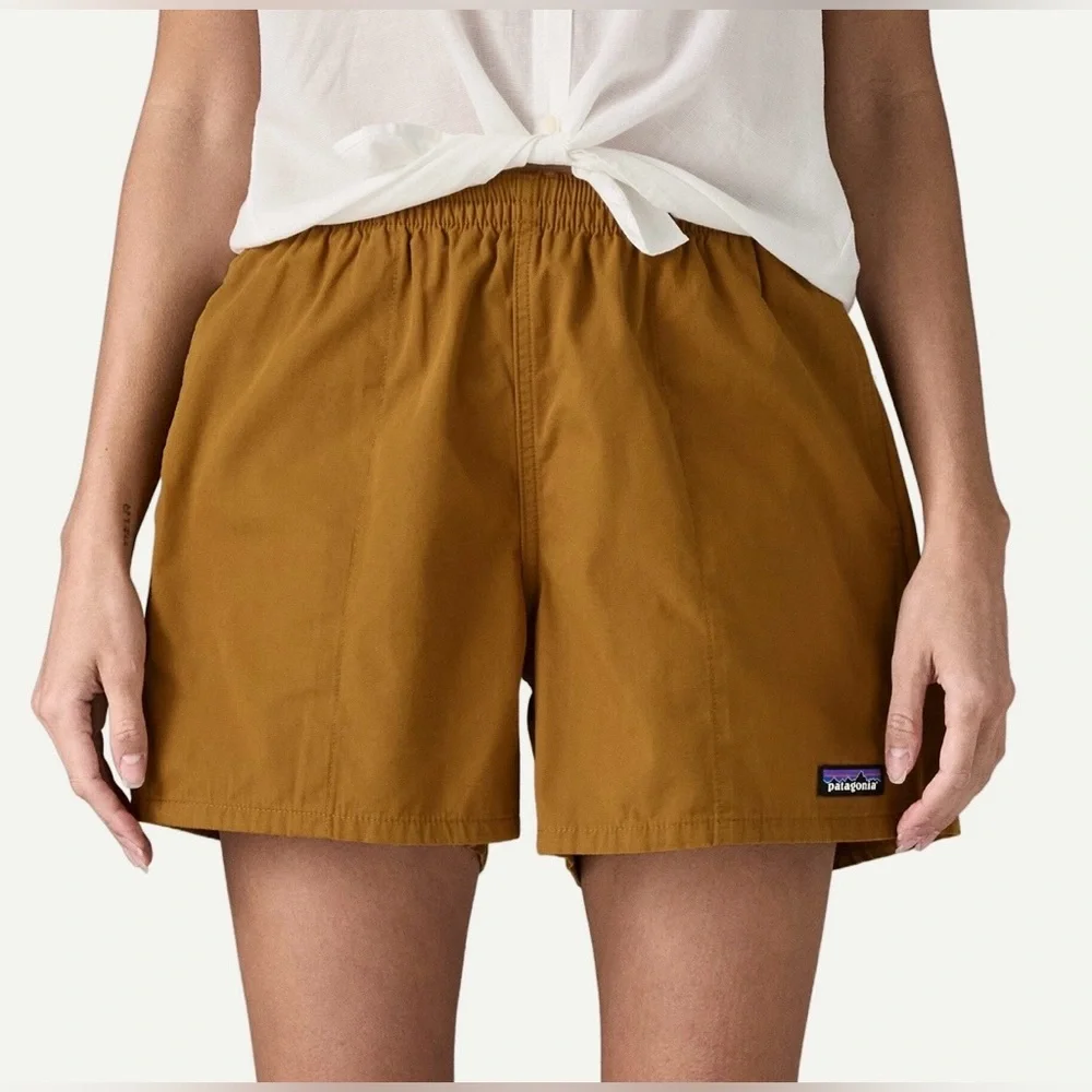 NWOT Patagonia Women's Funhoggers 4” Shorts | Medium (US 4-6) - Picture 1 of 11
